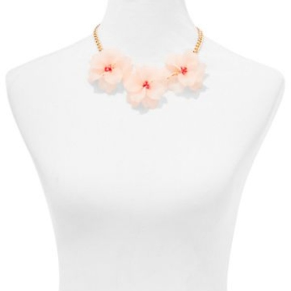 Floral statement necklace - Picture 2 of 5